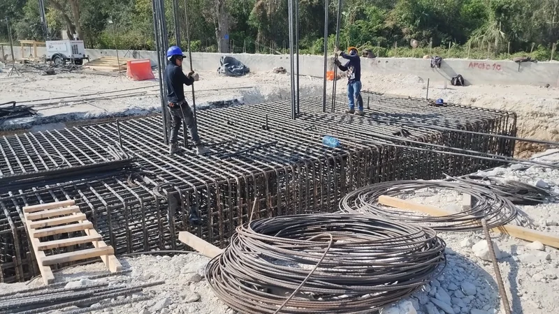 Habilitado y armado de acero de refuerzo · Tren Maya 2024